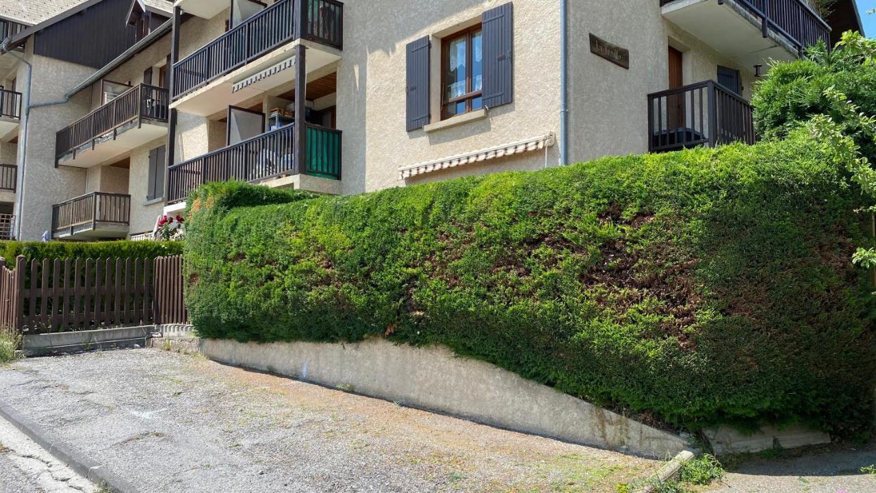 Embrun - Appartement 4/6 Personnes Avec Exterieurs Luaran gambar