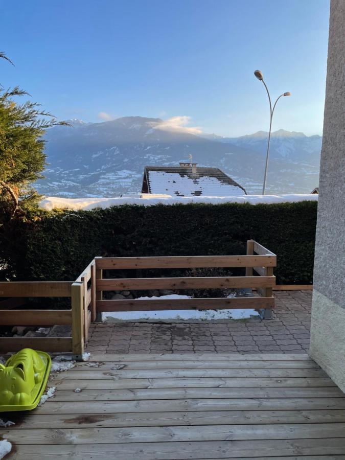 Embrun - Appartement 4/6 Personnes Avec Exterieurs Luaran gambar