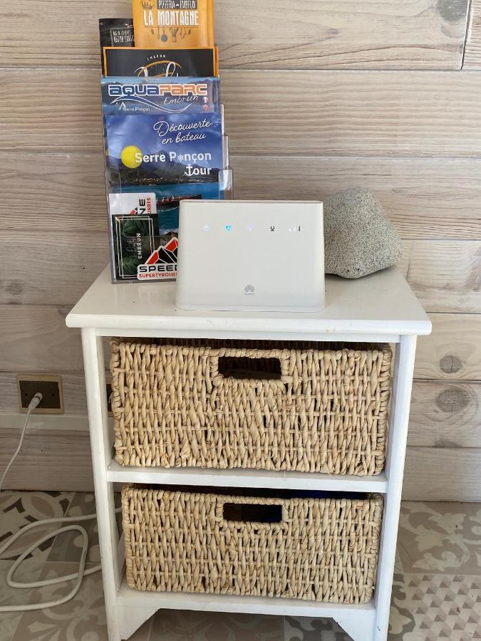 Embrun - Appartement 4/6 Personnes Avec Exterieurs Luaran gambar