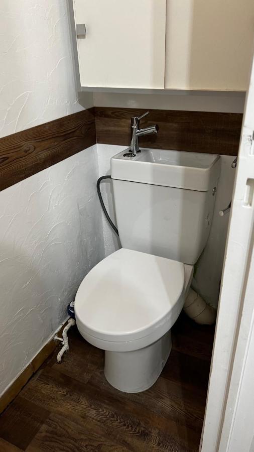 Embrun - Appartement 4/6 Personnes Avec Exterieurs Luaran gambar